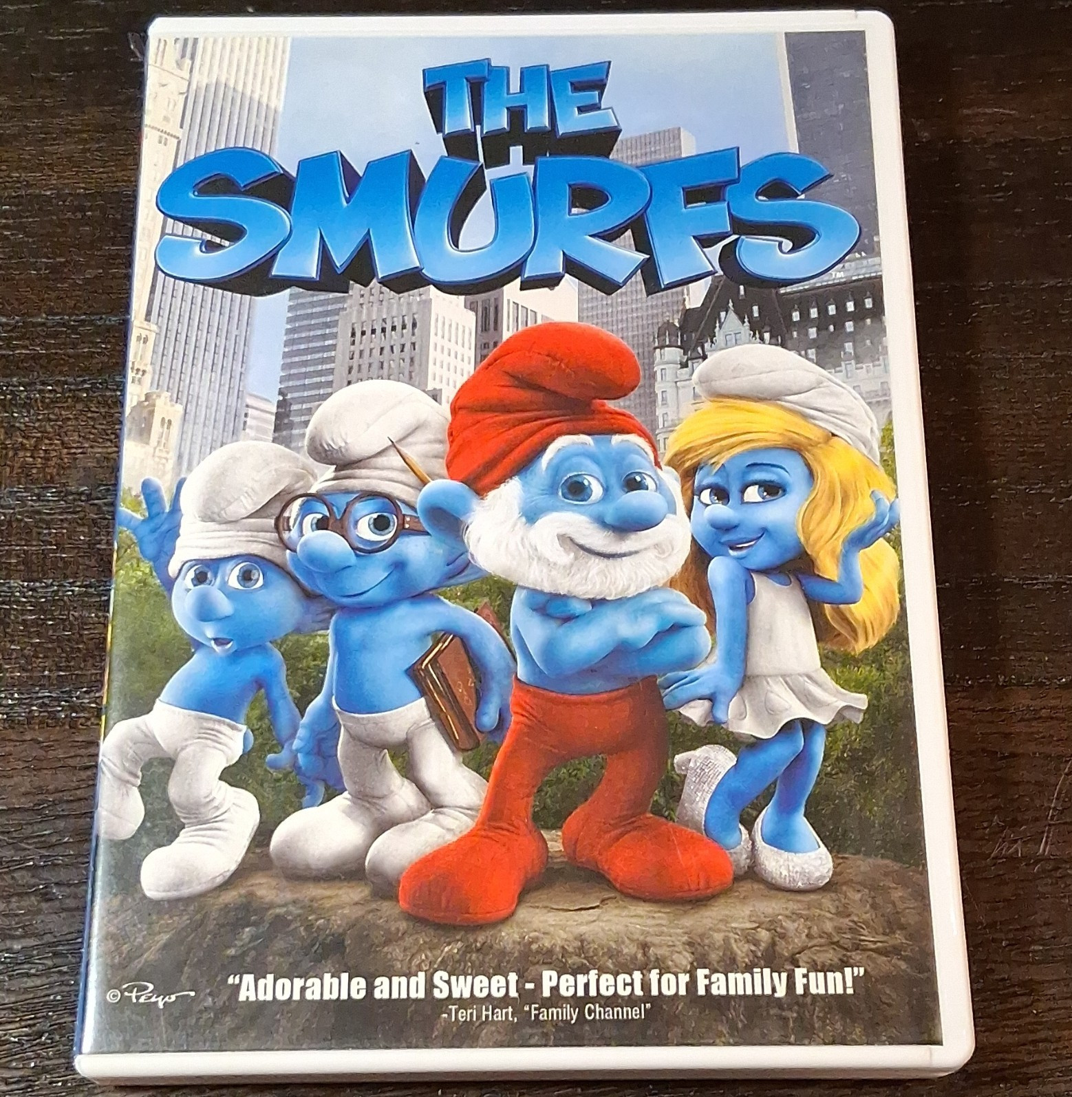 Sony Pictures The Smurfs DVD PG 2011 103min NTSC Region 1 Commentary