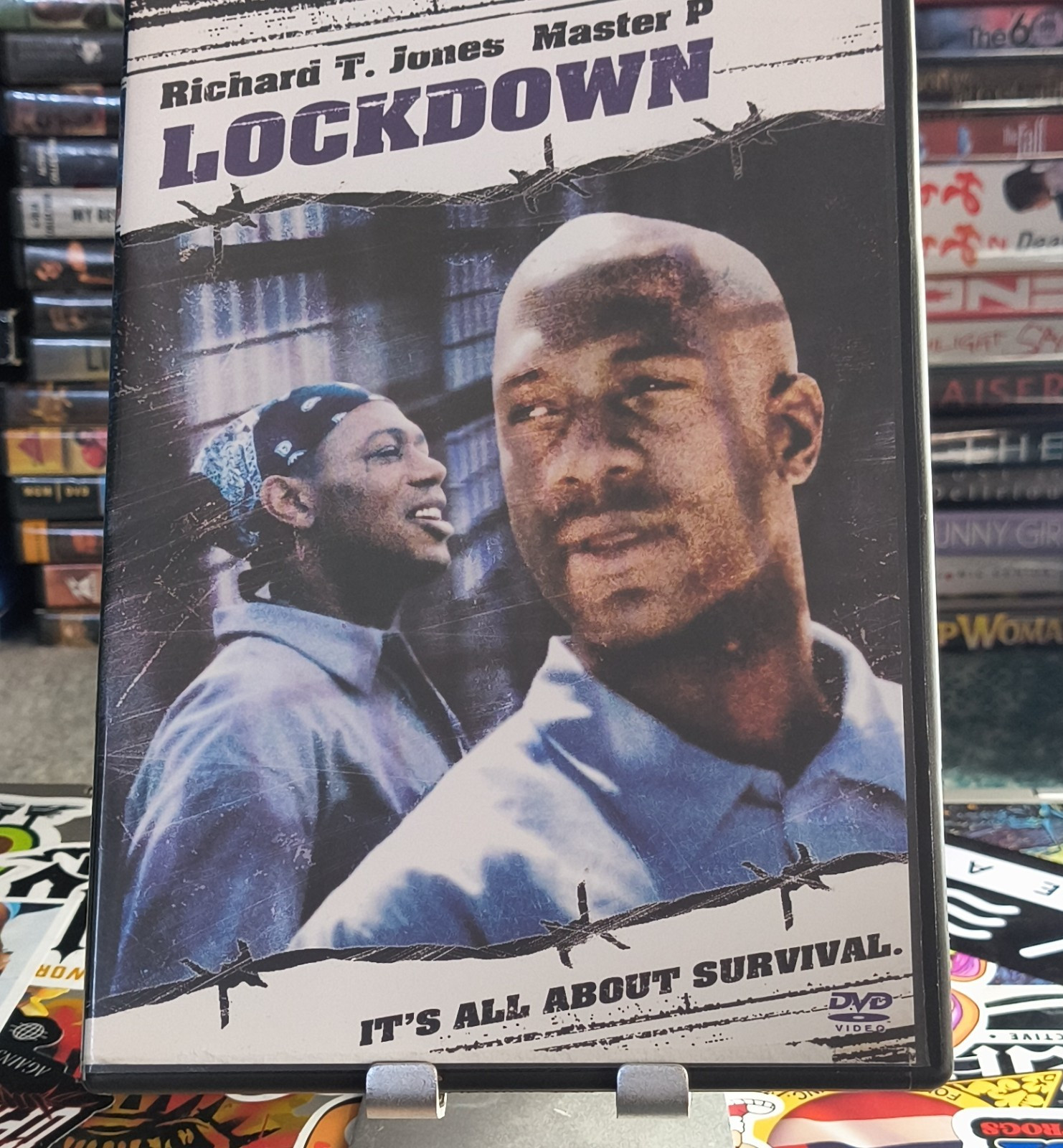 Palm Pictures Lockdown DVD, Richard T. Jones, Drama, R, 105 Min, R1